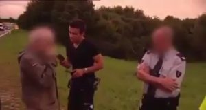 Wilt u even blazen meneer?